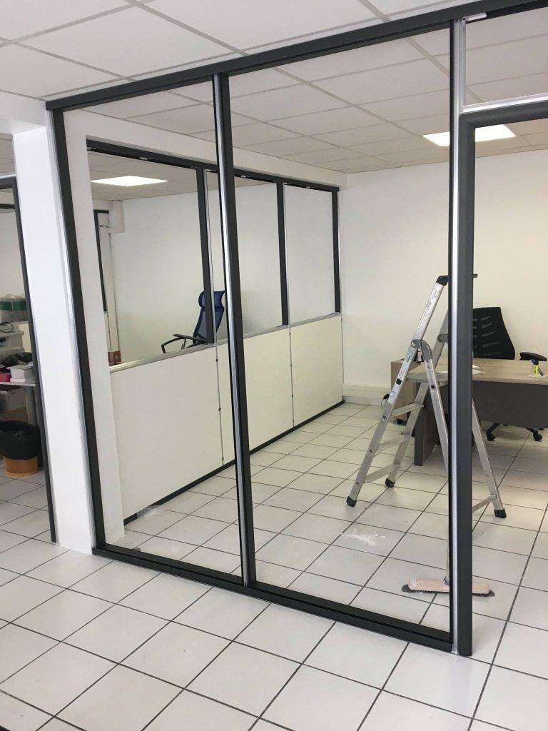 installation cloison semi vitrée pour bureau marseille